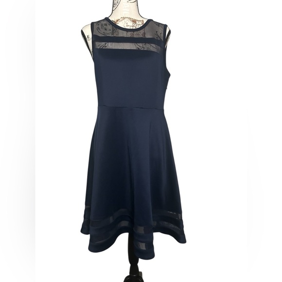 Lulu’s navy blue mini dress with mesh cutouts size large - Picture 4 of 14